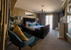 Premium Room | 1 bedroom, individually decorated, individually furnished, desk - 4Play Gentlemen's Club - Hotel Boutique (Navodari)