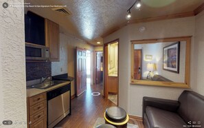 Living area - Ski in/out Resort - Sundance Film Festival - Loft with Private Hot Tub balcony (Park City)