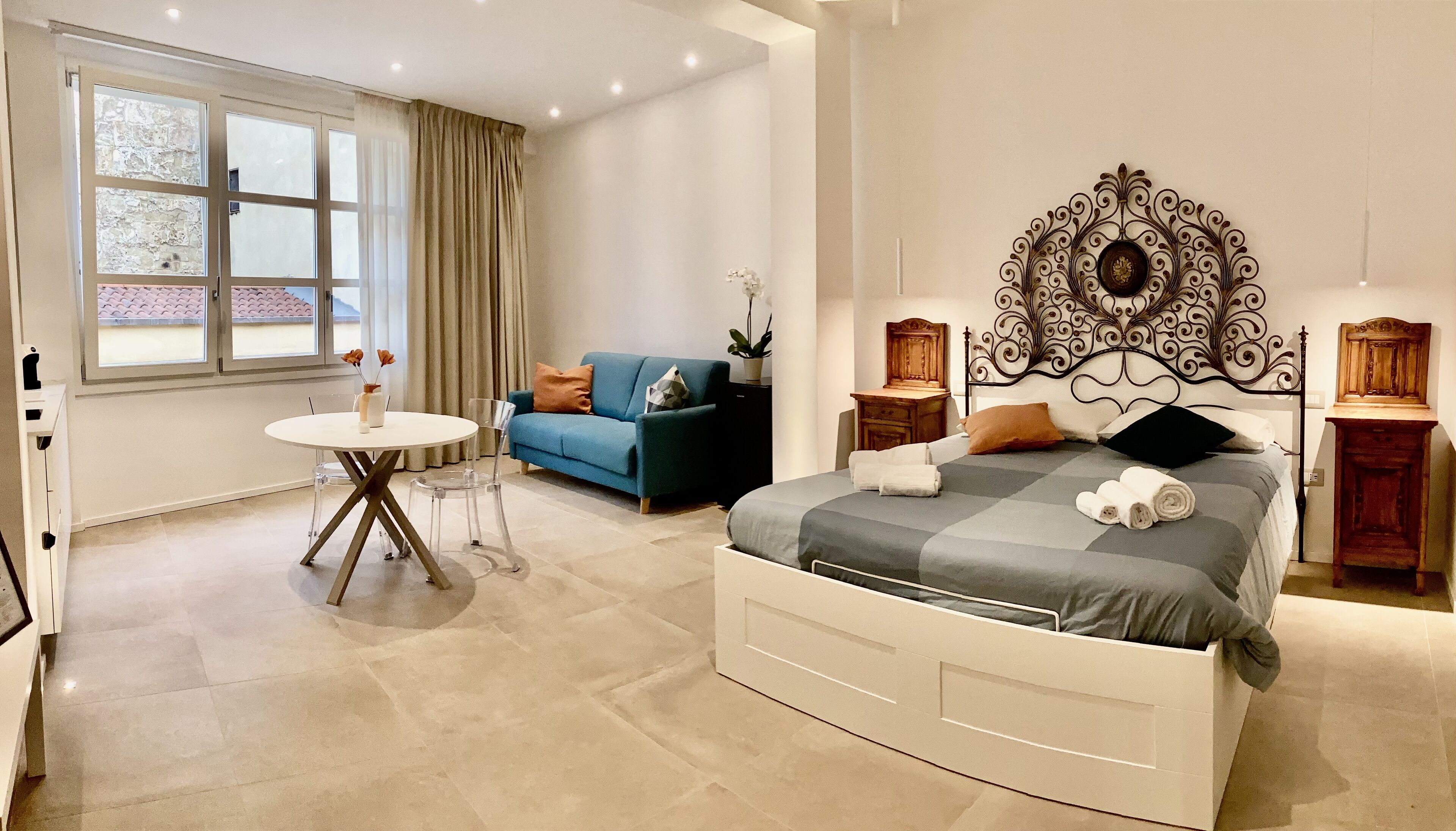 1 camera, Wi-Fi, lenzuola