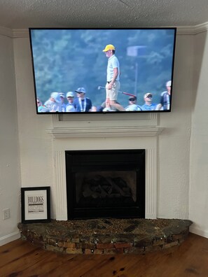 Interior - Great location, home away from home! (Starkville)