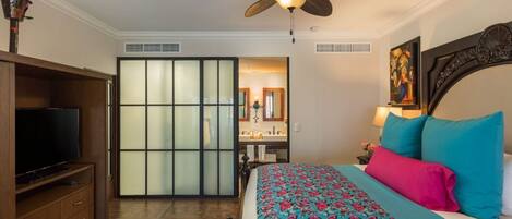 3 bedrooms, iron/ironing board, internet, bed sheets