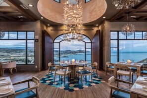 Dining - Luxury 3BR Vista Encantada Condo with Ocean Views (Cabo San Lucas)