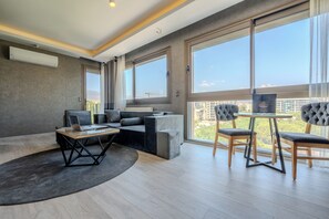 Premium bedding, minibar, desk, laptop workspace - MARLEN HOTEL BAYRAKLI (Izmir)