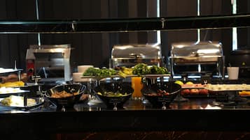 Free daily buffet breakfast