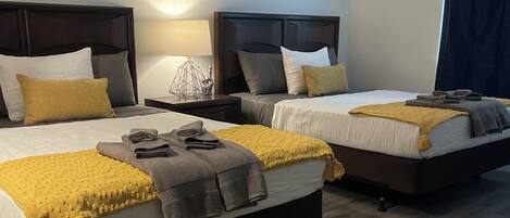 3 Schlafzimmer, Zimmersafe, BĂŒgeleisen/BĂŒgelbrett, Reisekinderbett