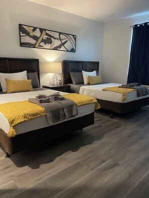 3 Schlafzimmer, Zimmersafe, Bügeleisen/Bügelbrett, Reisekinderbett