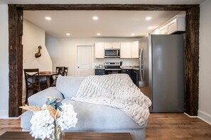 Living area - The White Fox - Cozy Renovated Home Under A Minute To Town with Central AC (Ellicottville)