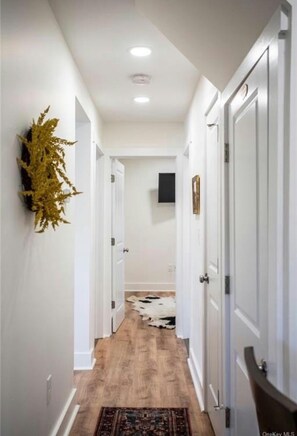 Interior - The White Fox - Cozy Renovated Home Under A Minute To Town with Central AC (Ellicottville)