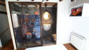 4 slaapkamers, een strijkplank/strijkijzer, wifi, beddengoed