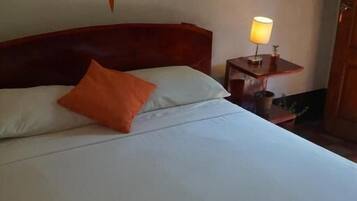 Habitación básica doble | Wifi gratis y ropa de cama