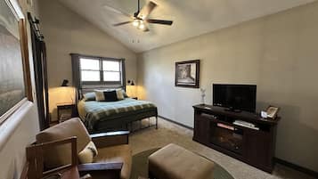 2 bedrooms, desk, iron/ironing board, WiFi