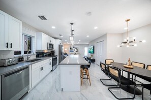 公寓 (4 Bedrooms) | 樓層平面圖