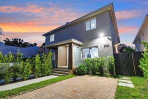 公寓 (4 Bedrooms) | 樓層平面圖