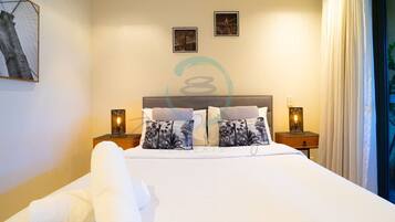 1 sovrum, skrivbord, strykjÀrn/strykbrÀda och wi-fi