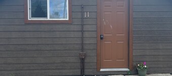 Dakota Landing Cabins & Motel: #11-Cozy, newly remodeled cabin 