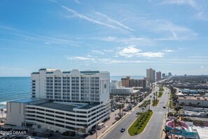 Exterior - Tranquil Moments Beautiful Updated One Bedroom, Full Kitchen Sleeps 4 (Daytona Beach)