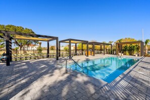 Pool - Bright 3BR Townhouse w/ Loft, Near Disney, Pool & Gym Access (Kissimmee)