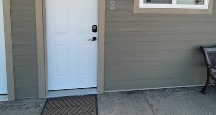 Dakota Landing Cabins & Motel: Room #2-Cozy, newly remodeled motel room