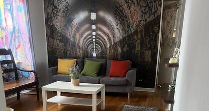 Small hidden Gem. Location!