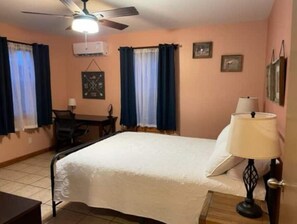 1 bedroom, desk, iron/ironing board, free WiFi