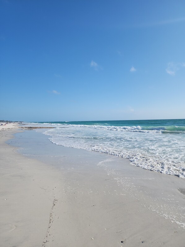 Liegestühle, Strandtücher