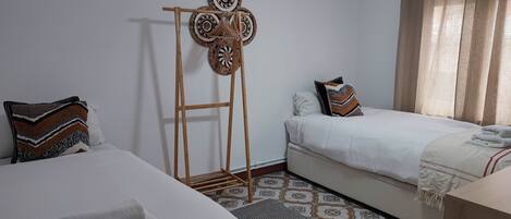 Desk, laptop workspace, iron/ironing board, free WiFi