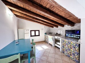 Panoramic-Apartment | Eigene Küche | Großer Kühlschrank, Ofen, Herdplatte