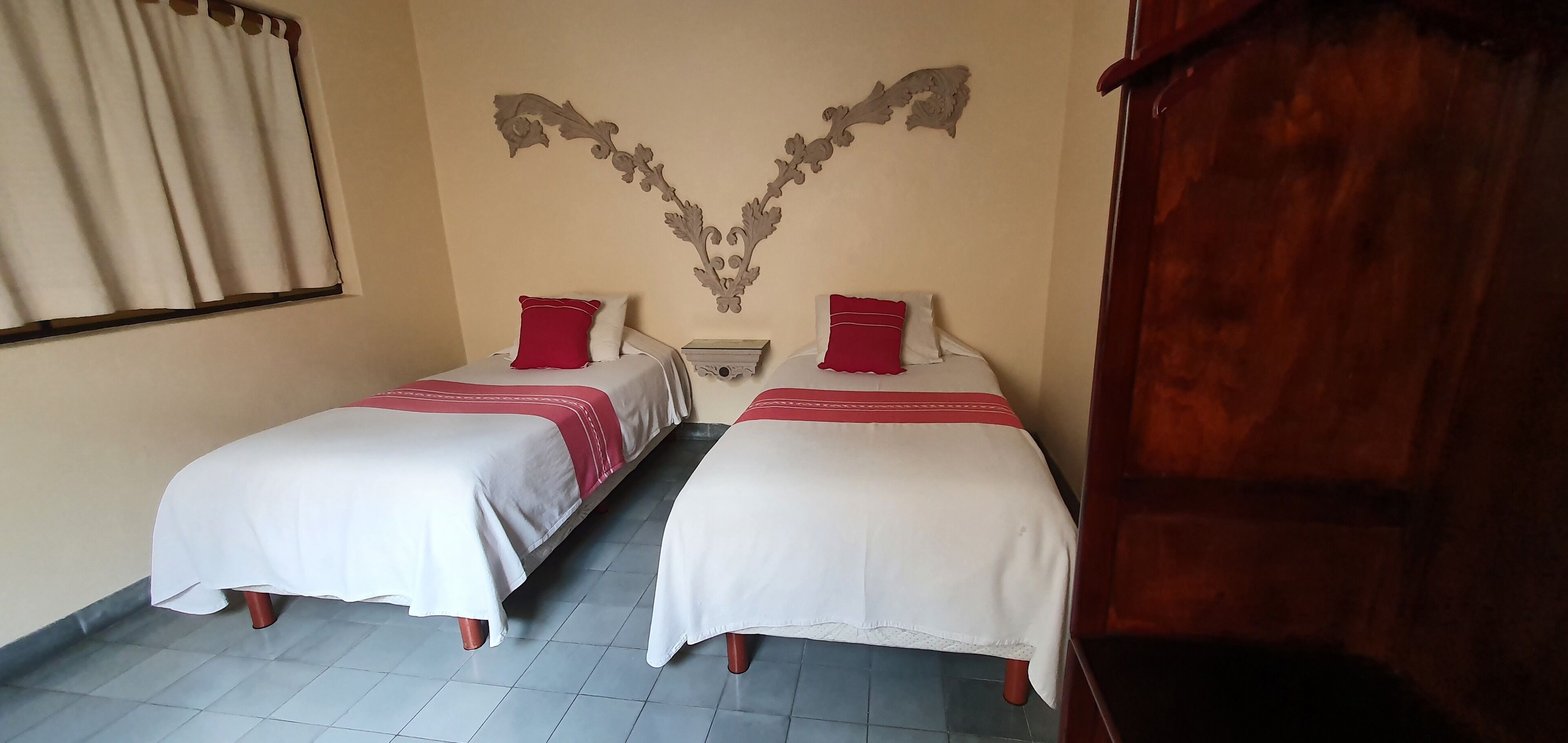 Photo - Rosa Barroco