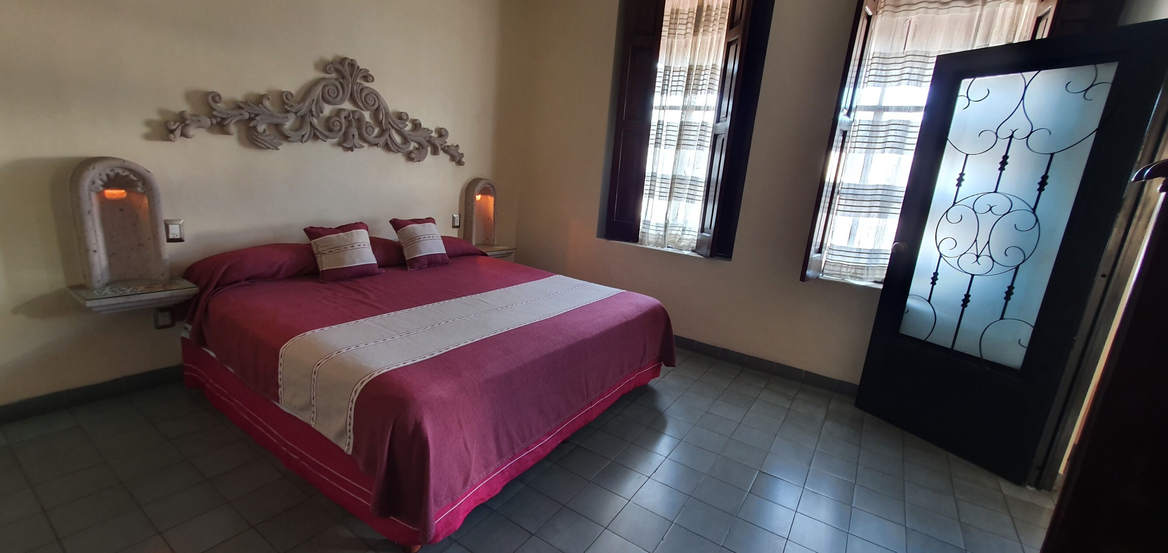 Photo - Rosa Barroco