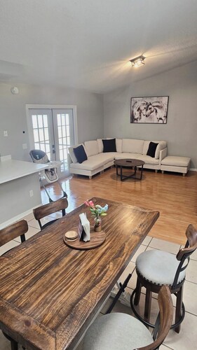 Adventure Coast: 4/2, Near Spring and Beach, Big Yard, Fenced