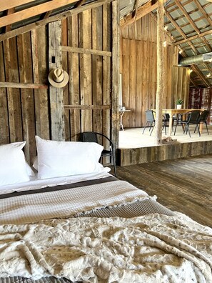 1 camera, Wi-Fi gratuito, lenzuola