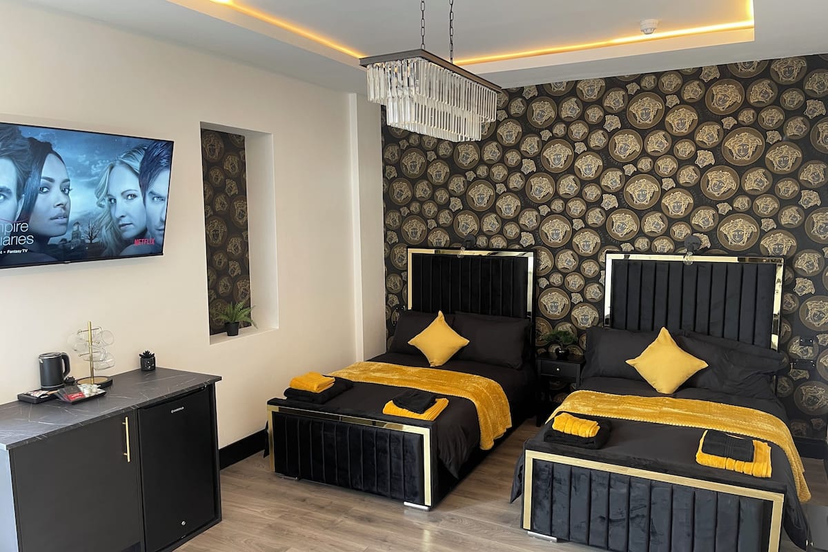 Royal Studio Suite | Iron/ironing board, free WiFi, individually decorated
