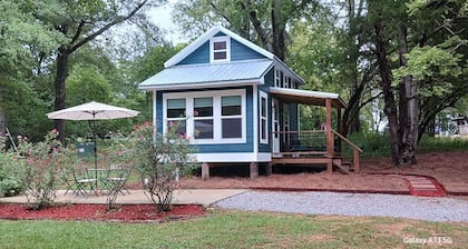 Lil' Retreat on Poorhouse