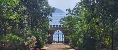 Jardines del alojamiento