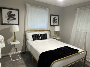 4 bedrooms, iron/ironing board, free WiFi, bed sheets