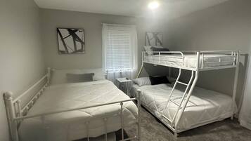 4 bedrooms, iron/ironing board, free WiFi, bed sheets