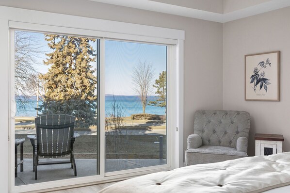 Room - 539 Bay St. Lake View Condo Unit 303E (Traverse City)