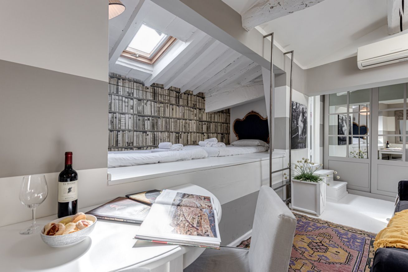 1 bedroom, desk, WiFi, bed sheets