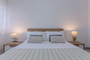 2 bedrooms, WiFi - Apartment located on the ground floor of a building, with a total of 5 floors, without a lift (there are 5 steps at the entrance).In 80 sqm of space it comfortably accommodates 6 people.The property enjoys a privileged location, in a quiet residential ne (Ferrara)