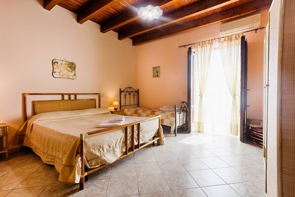1 bedroom, iron/ironing board, bed sheets