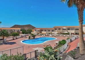 Pool - Sunny Garden 1 BR Apartment Arona (Santa Cruz de Tenerife)