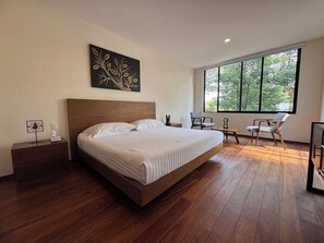 5 Schlafzimmer, Bügeleisen/Bügelbrett, WLAN, Bettwäsche