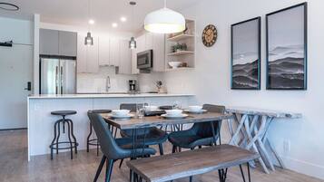 Condo | Living area | 40-inch flat-screen TV with digital channels