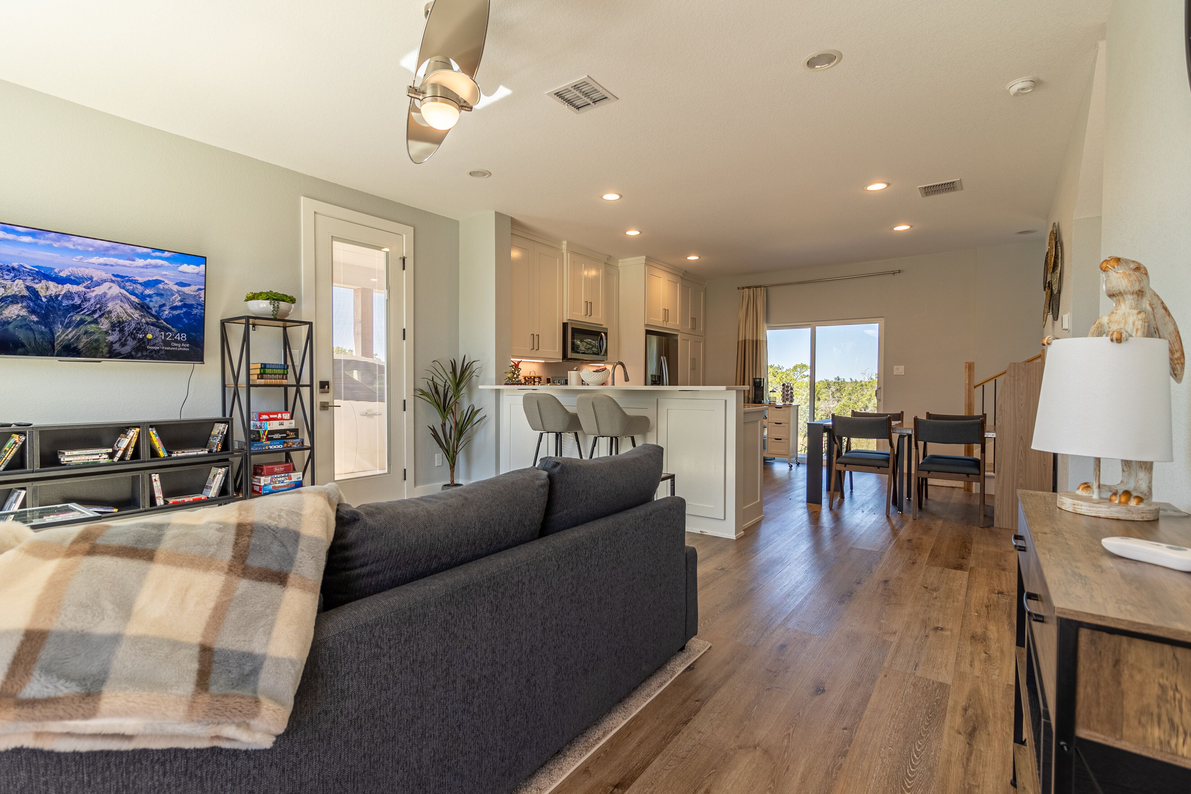 Modern House Only Minutes Away From Fossil Rim Wildlife Center & Dinosaur Park. - Glen Rose, TX