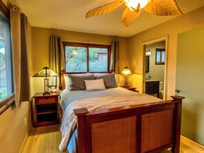 1 bedroom, in-room safe, iron/ironing board, free WiFi - Sedona Perfect! Charming Guest House on 5 Acre Gated Estate boardering Oak Creek (Sedona)