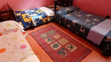 3 bedrooms, iron/ironing board, bed sheets