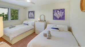 2 bedrooms, iron/ironing board, Internet, bed sheets - Marese 6 - Cosy and Tranquil Beachfront Unit (Avoca Beach)