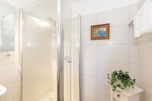 Een douche, een haardroger