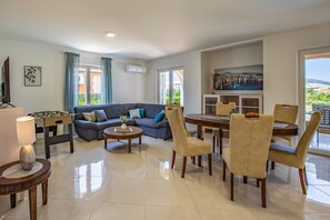 TV - Villa Lotus 13G by Istrabook (Pula)