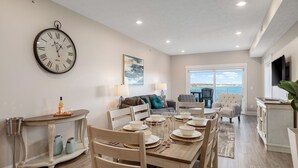 Condo | Private kitchen | Full-size fridge, microwave, dishwasher, rice cooker - 539 Bay St. Lake View Condo Unit 402W (Traverse City)